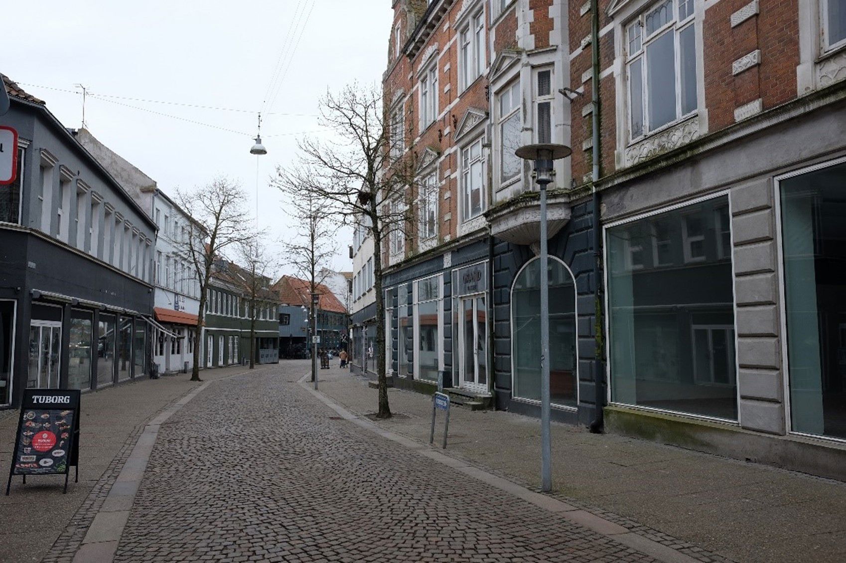 Middelgade med mange tomme lejemål
